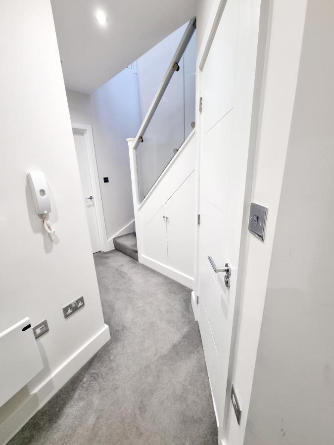 Modern Maisonette 2 Bedrooms Newly Renovated Apartment