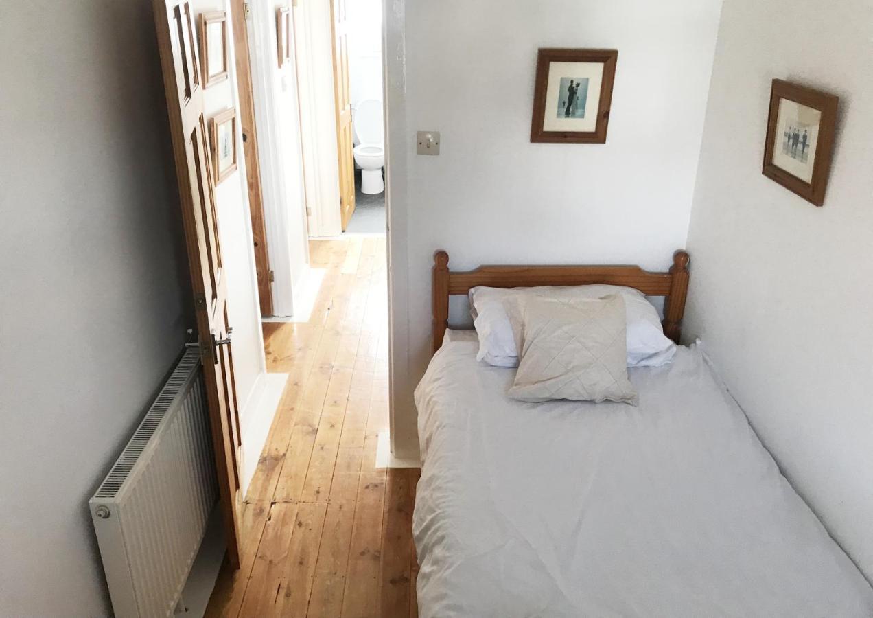 Stanley Home-free Parking & Self Check-in Holiday home *