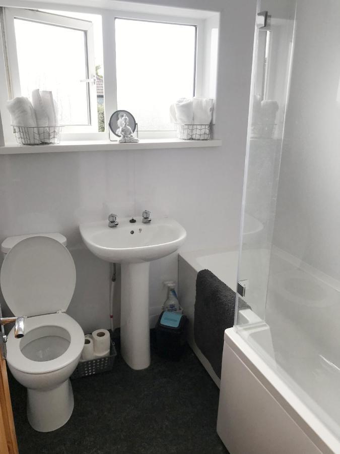 Stanley Home-free Parking & Self Check-in Holiday home *