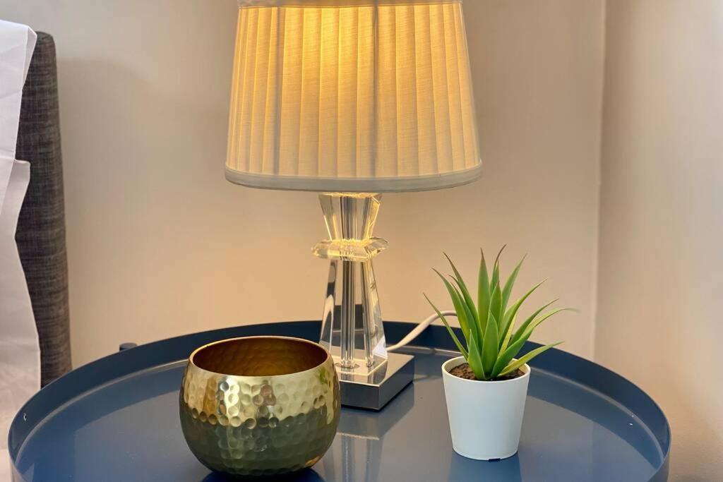 Beachside Bliss: Stylish Near