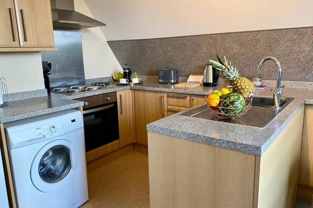 Beachside Bliss: Stylish Near * Bournemouth