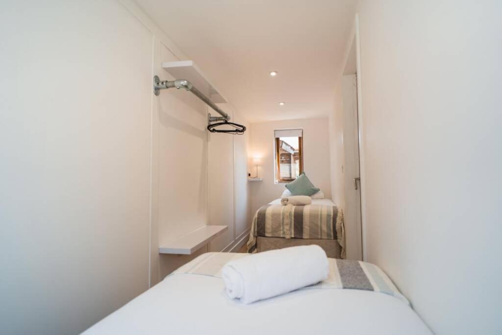 Bambuddha - The Cabin Apartment Bournemouth