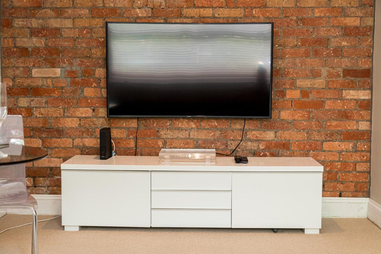 Cosy Urban Oasis - Quirky 2-bed Town Centre *