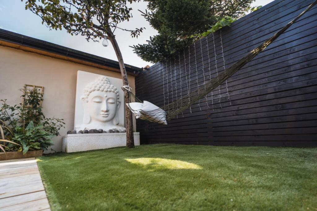 Bambuddha - The Cabin *