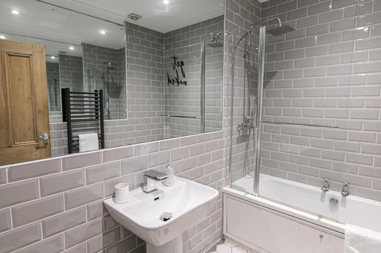 Cosy Urban Oasis - Quirky 2-bed Town Centre *