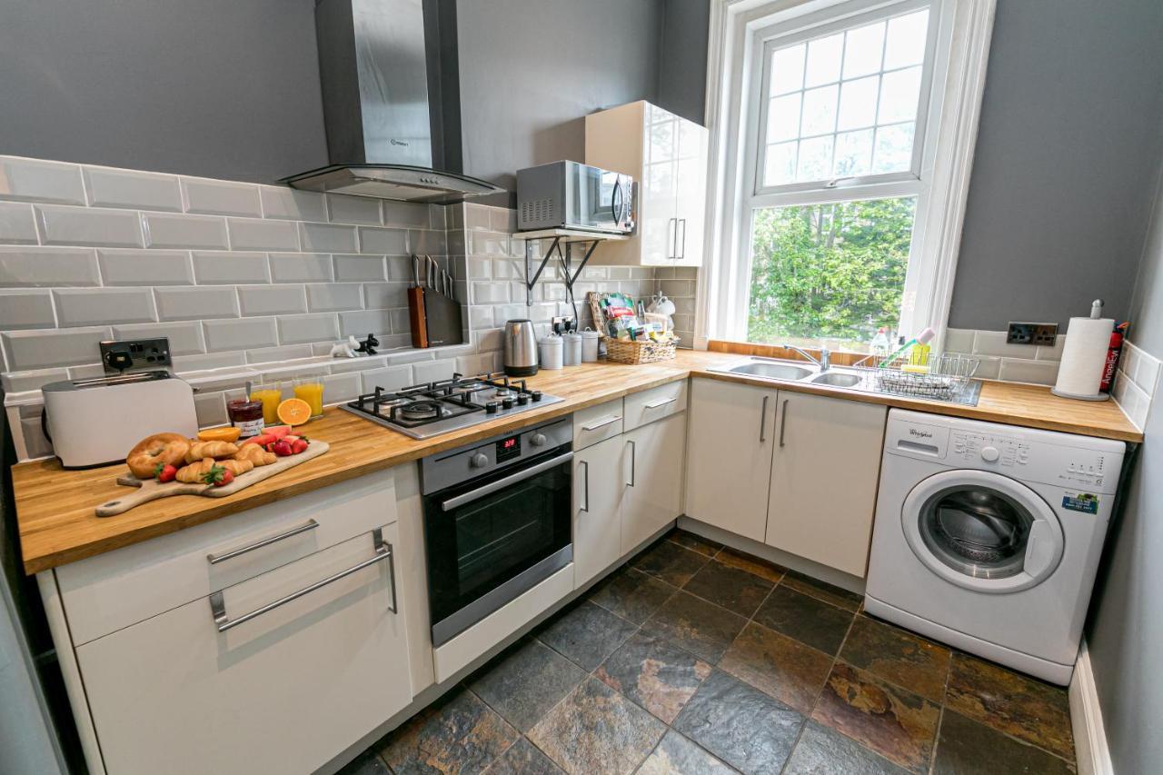 Cosy Urban Oasis - Quirky 2-bed Town Centre Apartment