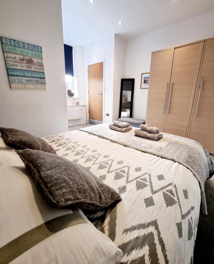 Apartment Victorian Retreat With Patio And Parking Bournemouth
