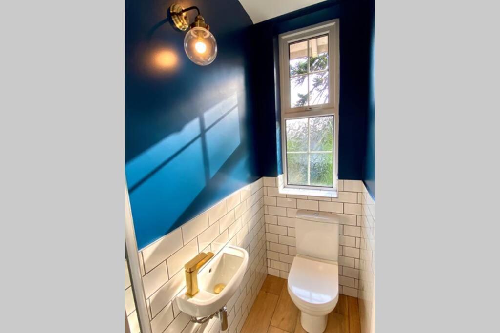 Cleveland House - Perfect For Beaches And Town. *