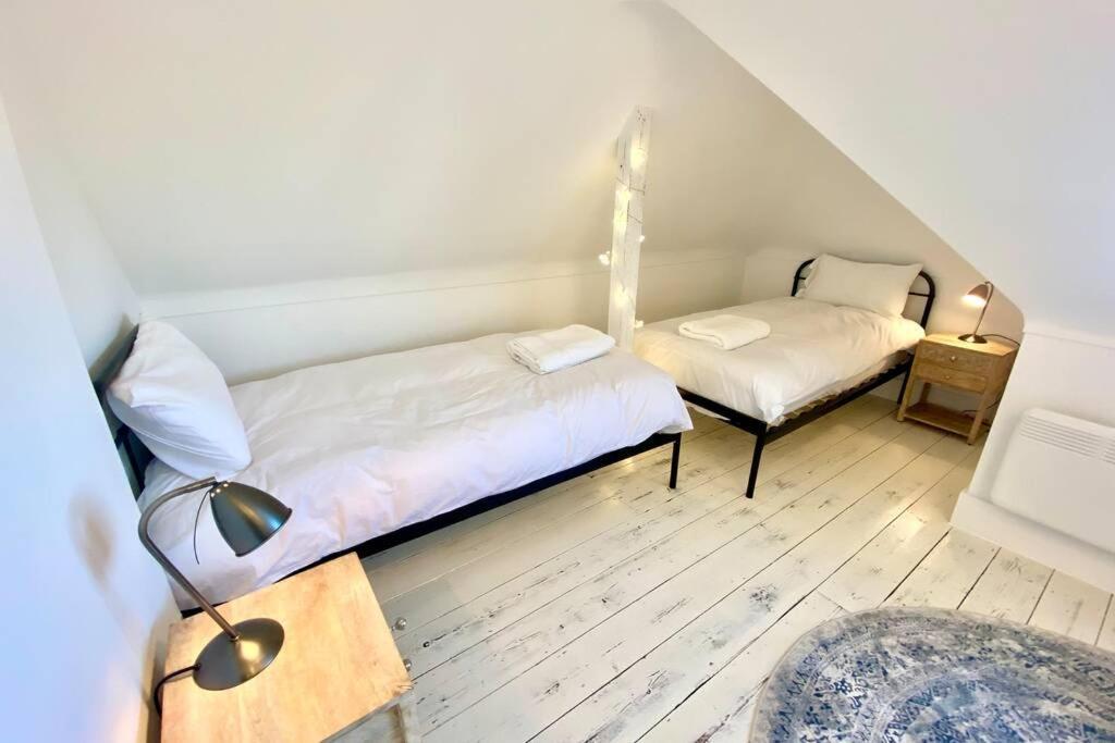Cleveland House - Perfect For Beaches And Town. Villa *