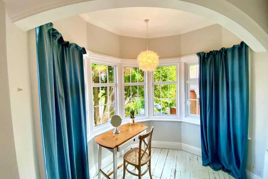 Cleveland House - Perfect For Beaches And Town.