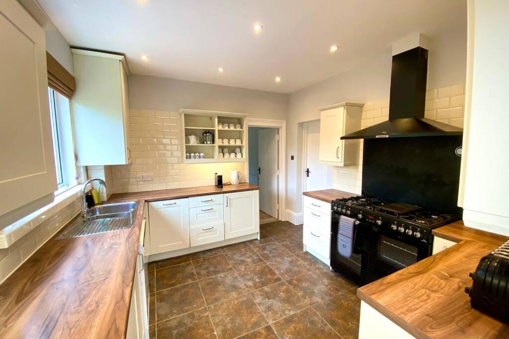 Cleveland House - Perfect For Beaches And Town.