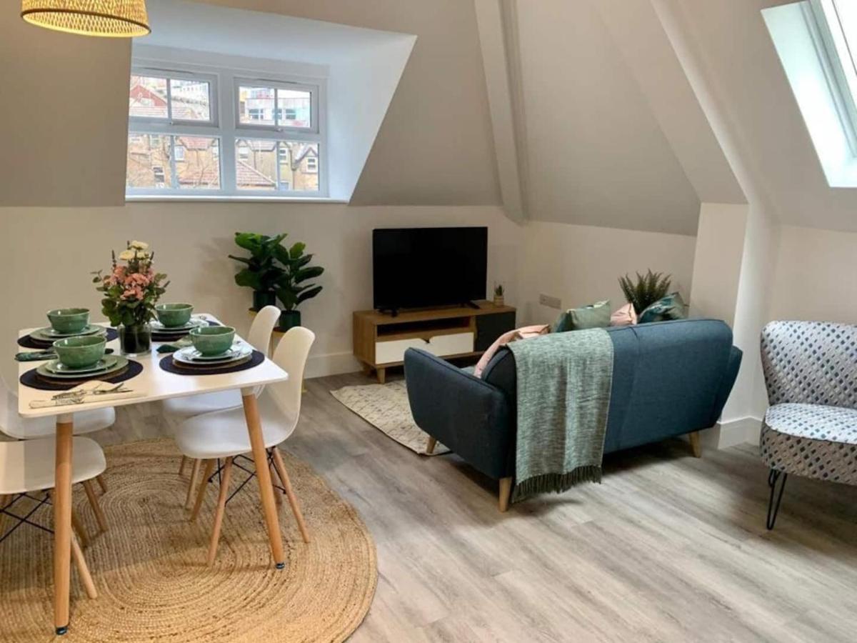 Apartment Beautifully Furnished 1 Bed Town Centre