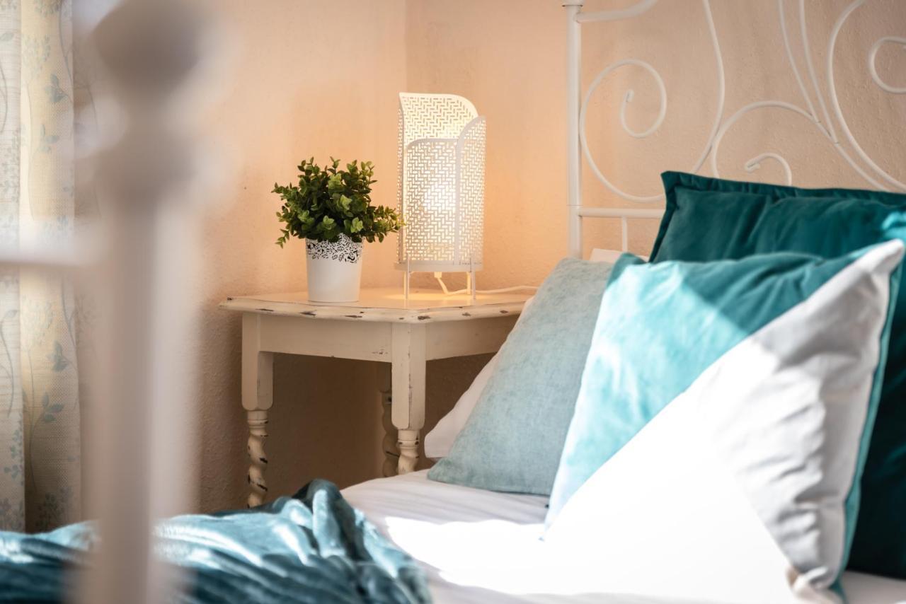 3-bedroom House L Fast Wi-fi L Garden L Newly Decorated L Close To Shops And Restaurants Bournemouth