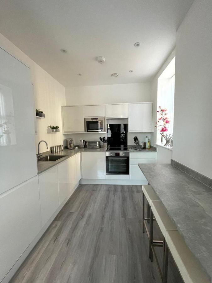 The Palms Lux Living B'mouth Town Centre & Apartment