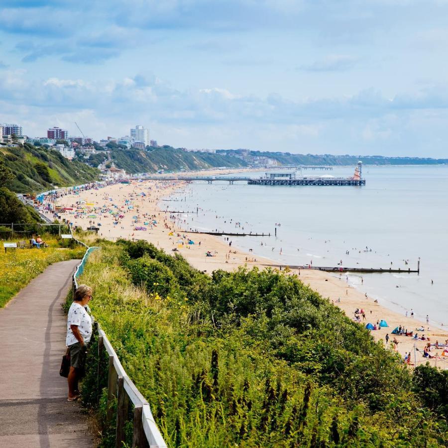Stunning 3 Bed Townhouse: Westbourne With Parking Holiday home Bournemouth