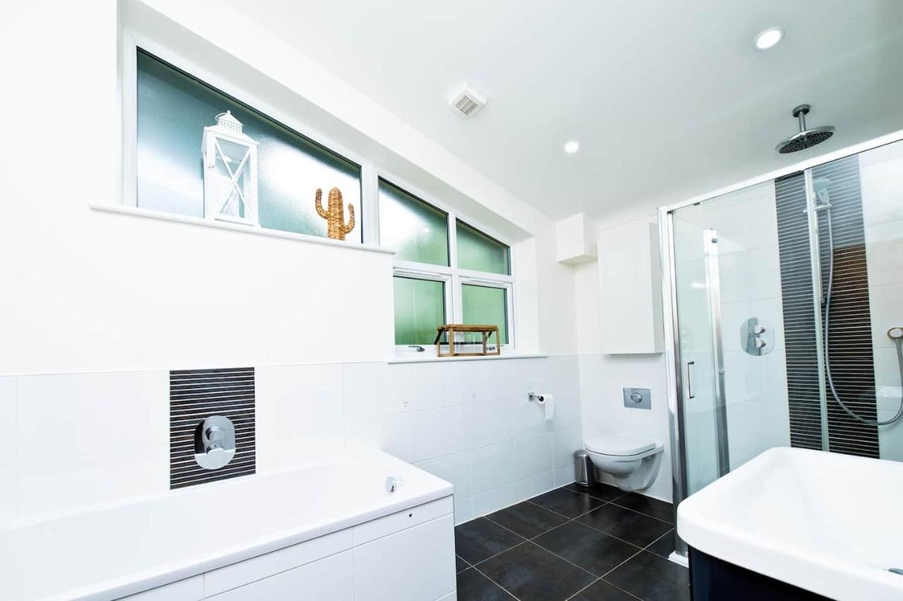Stunning 3 Bed Townhouse: Westbourne With Parking Holiday home *
