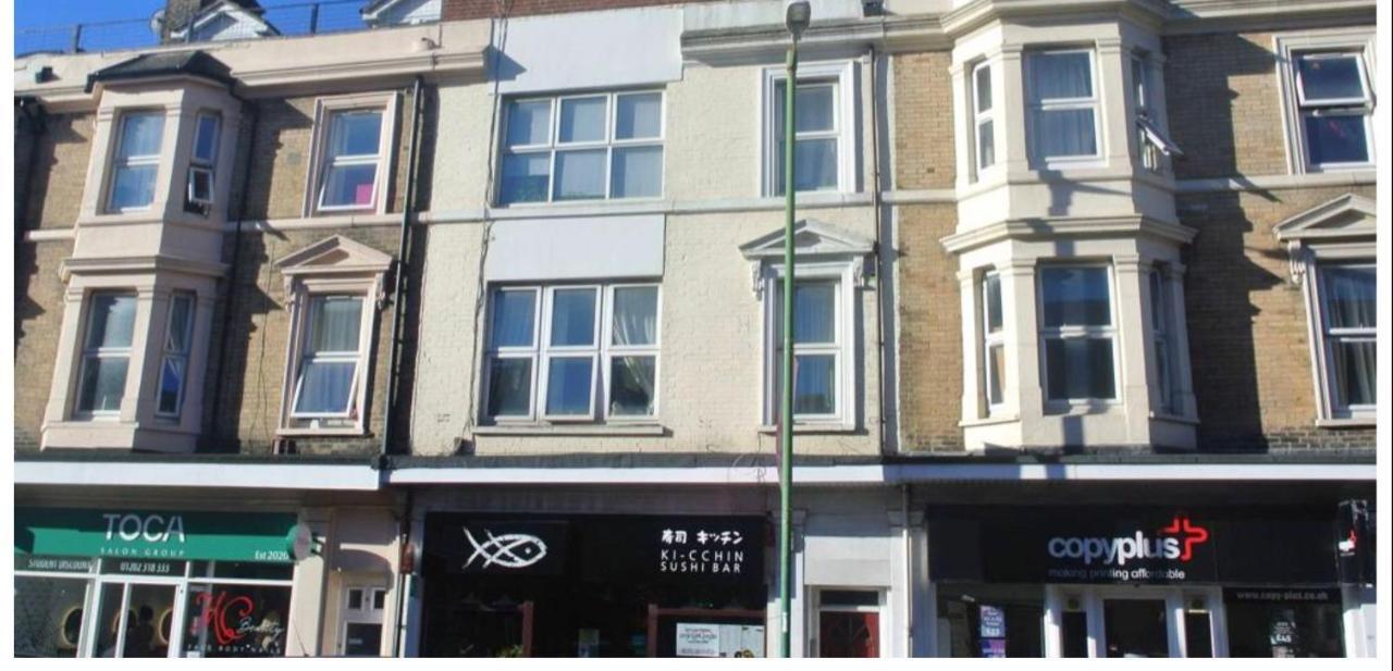Fantastic With Views & Parking Apartment Bournemouth