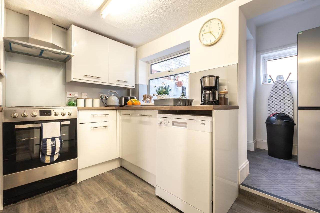 5-bedroom Kings House With Garden L Spacious L Close To The Centre L Shops L Restaurants * Bournemouth