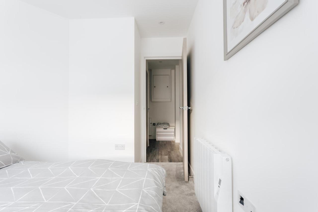 2 Double Bedroom Flat With Parking Apartment Bournemouth