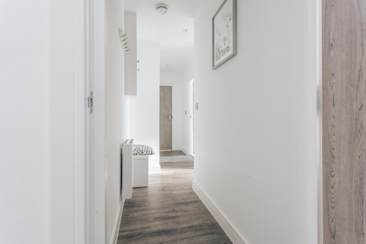 2 Double Bedroom Flat With Parking * Bournemouth