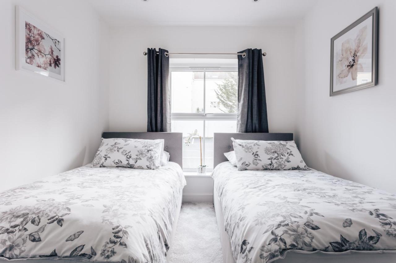 Apartment Contemporary Two Bedroom Duplex - Secluded With Parking In A Prime Location Bournemouth