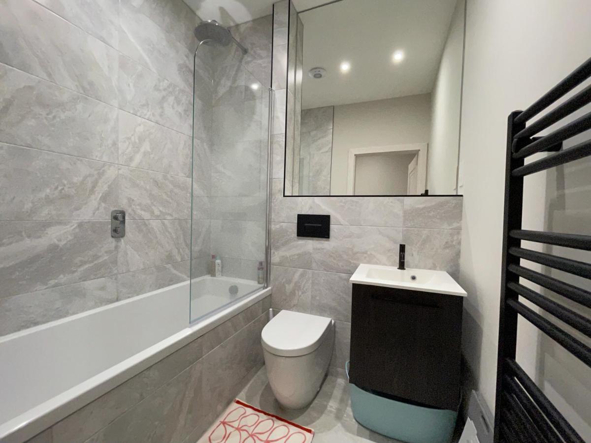 6mins From Beach, Free Parking
