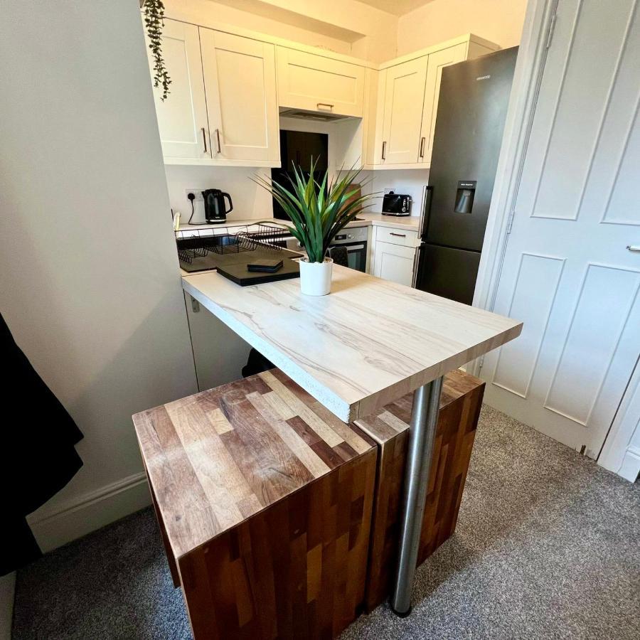 Arncott - Large Studio Flat With Outdoor Pool Bournemouth