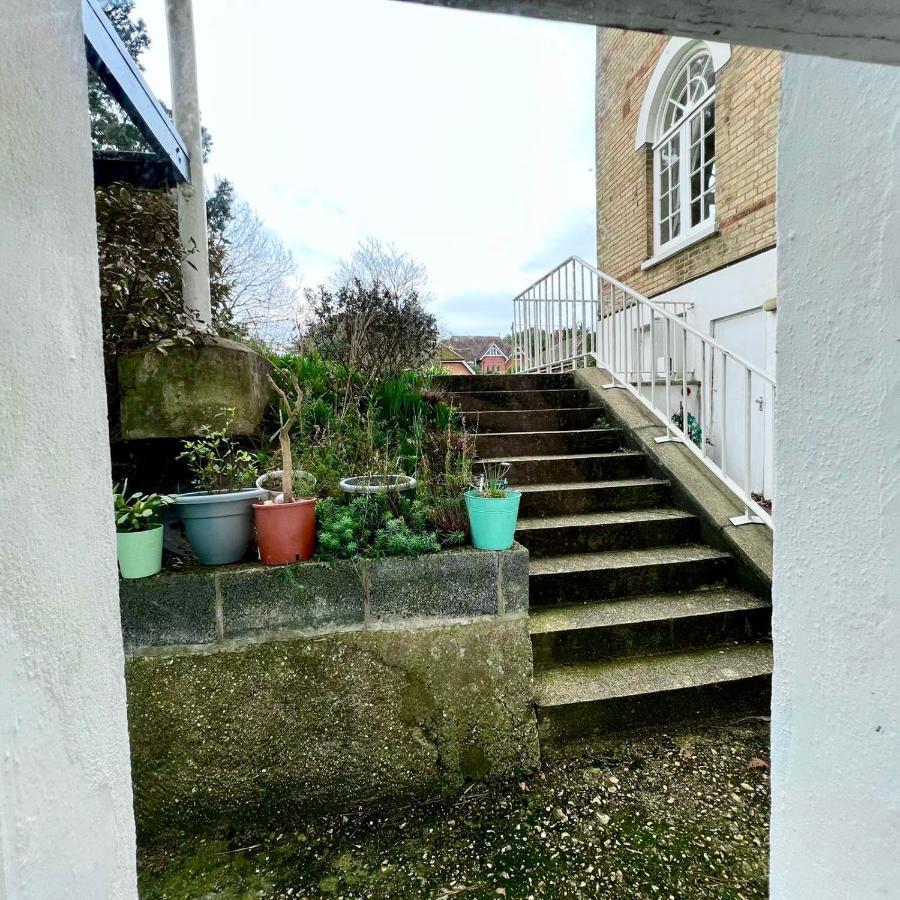 Apartment Arncott - Large Studio Flat With Outdoor Pool Bournemouth