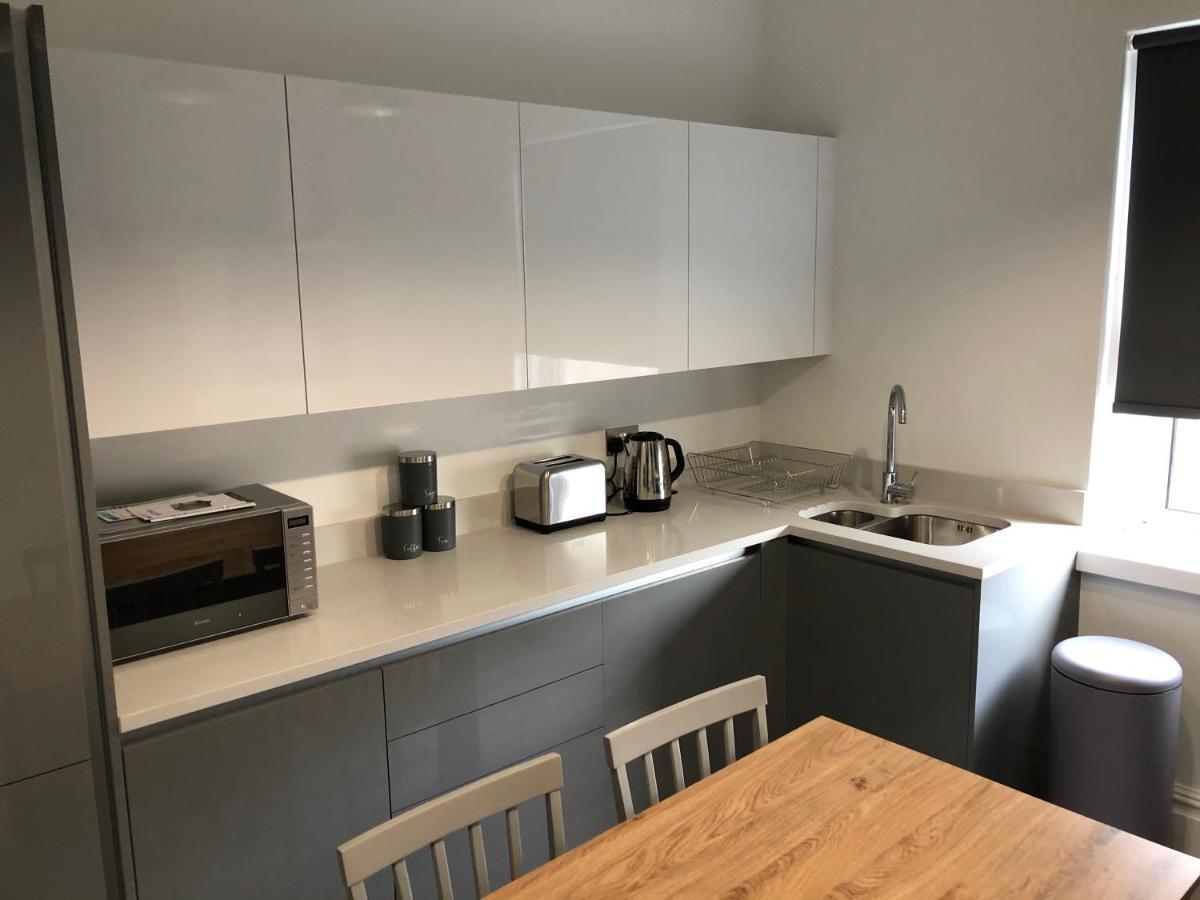 Entire Spacious 4 Bedroom In Bournemouth