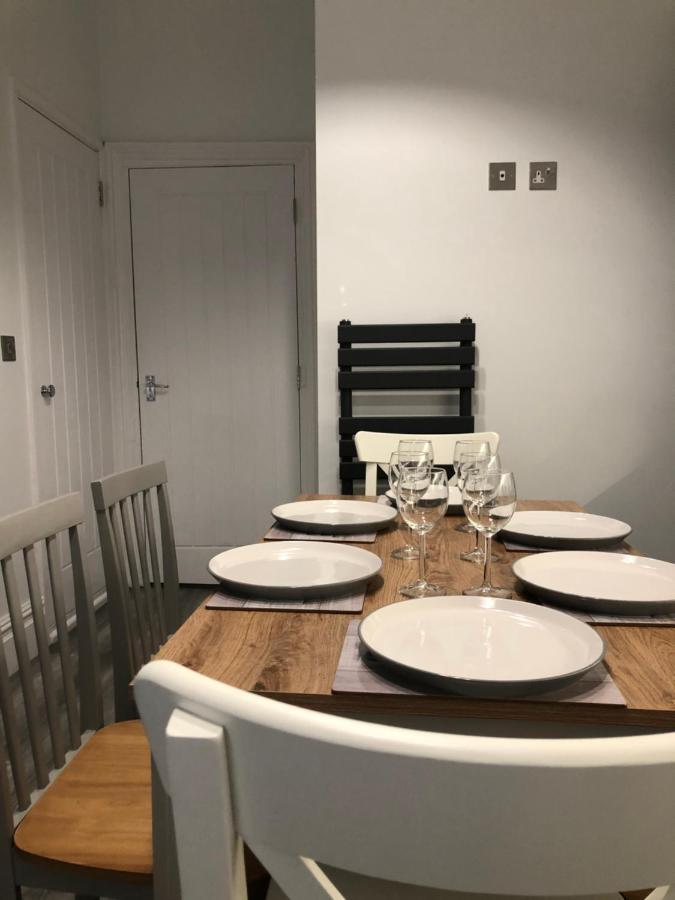 Entire Spacious 4 Bedroom In Apartment Bournemouth