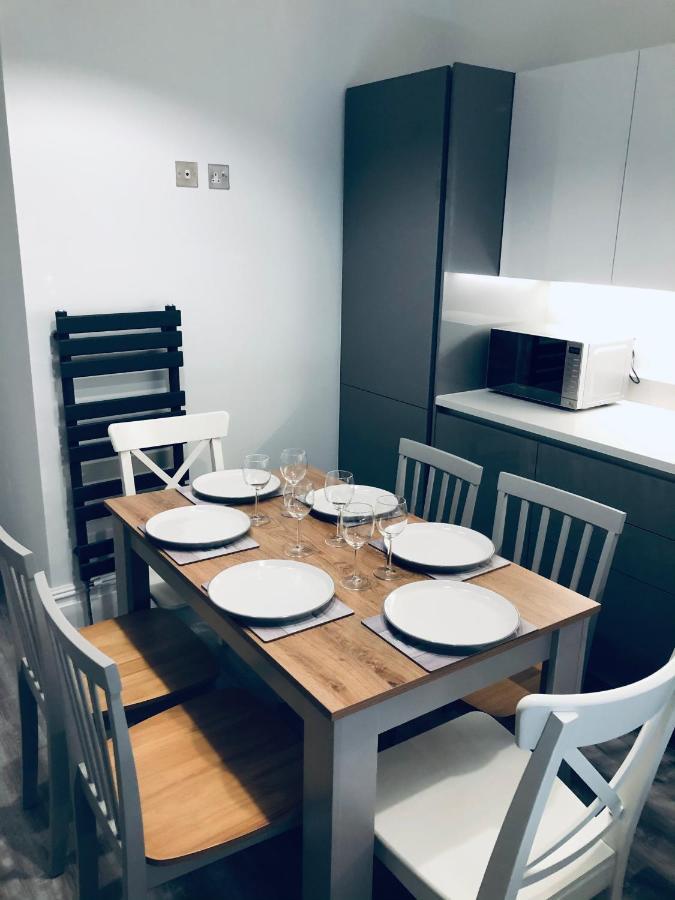 Entire Spacious 4 Bedroom In Apartment Bournemouth