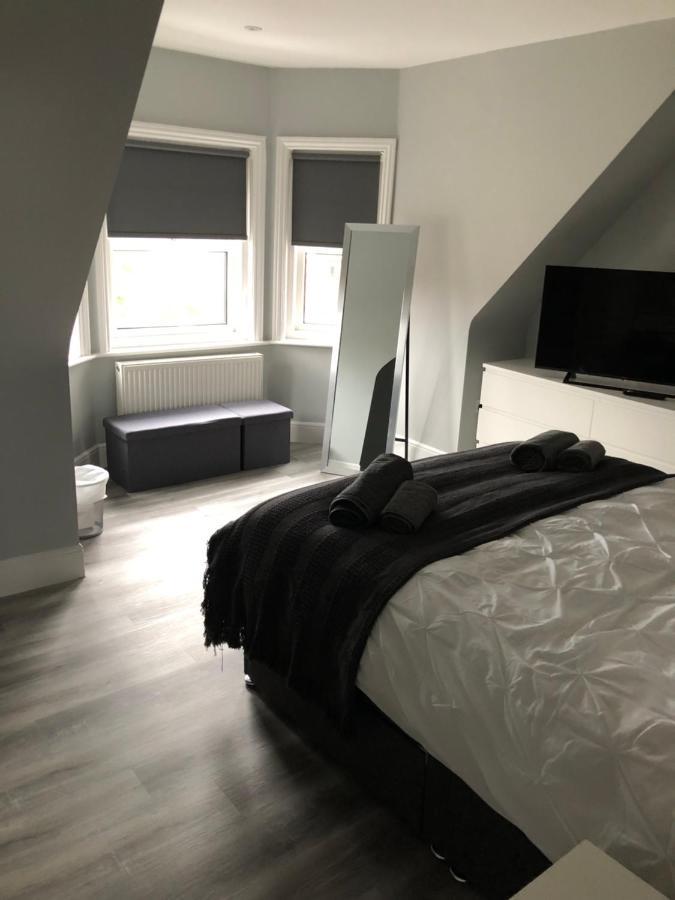 Entire Spacious 4 Bedroom In Apartment