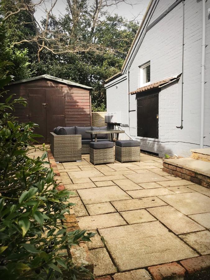 April Summer Breeze -3bed-sleeps 6-parking-walk To The Beach-spacious-families-groups-professionals-contractors Welcome Apartment Bournemouth