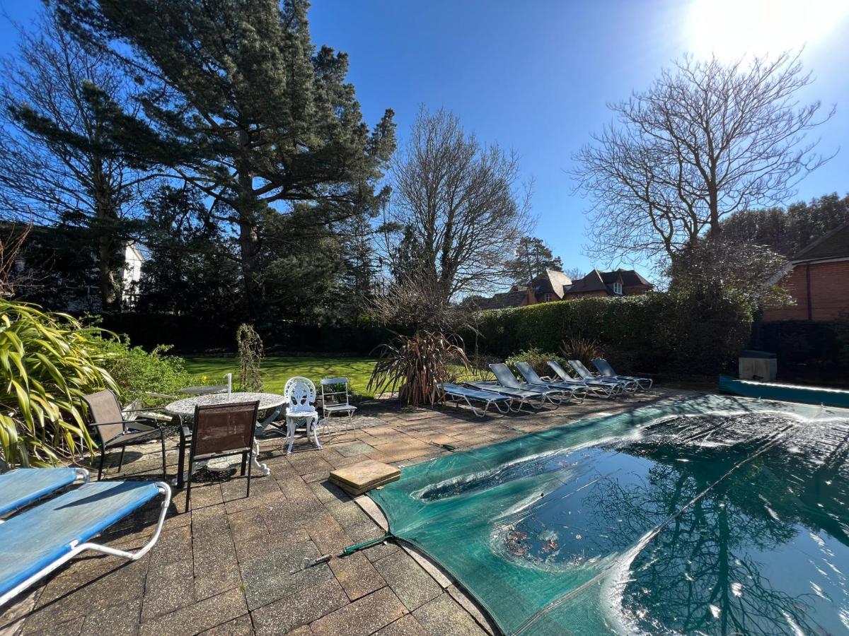Apartment Arncott - Large Studio Flat With Outdoor Pool Bournemouth