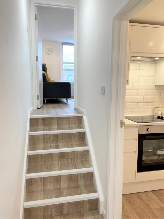 Central, Bright & Spacious - Parking Included Apartment *