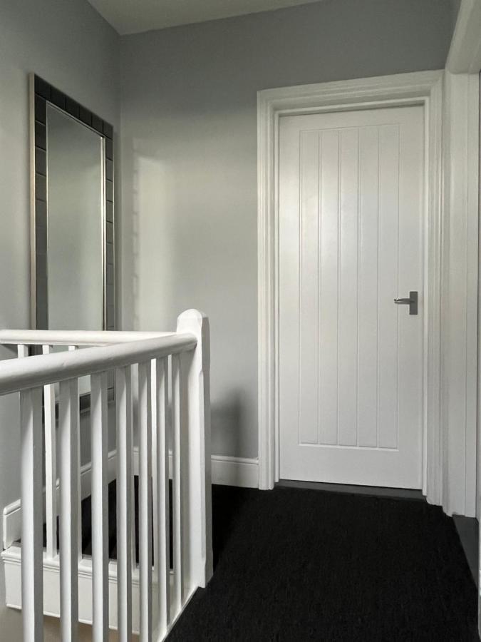 Entire Spacious 4 Bedroom In Apartment Bournemouth