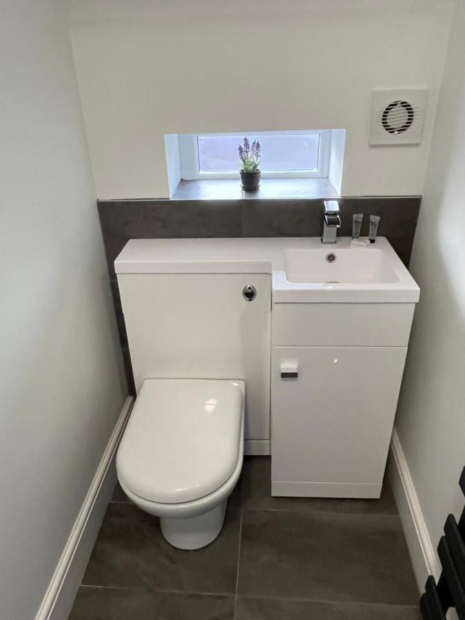 Apartment Entire Spacious 4 Bedroom In