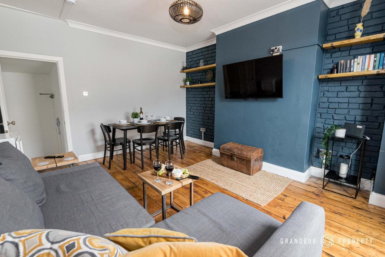 Apartment Quirky Newly Renovated With Parking - Cobalt Levels Bournemouth