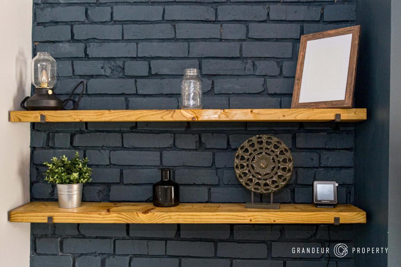Quirky Newly Renovated With Parking - Cobalt Levels *