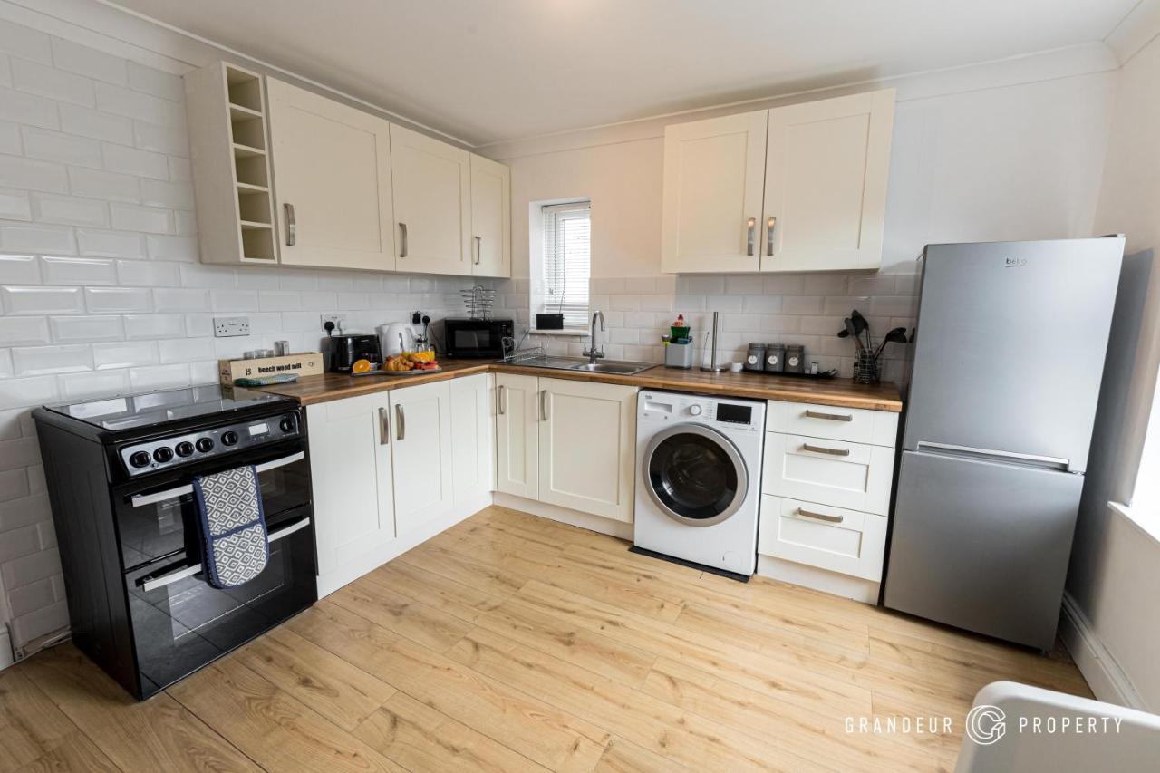 Quirky Newly Renovated With Parking - Cobalt Levels *