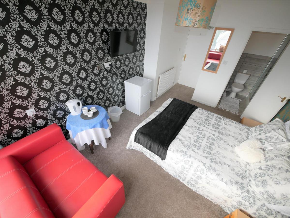 Hotel Bourne Hall 2*