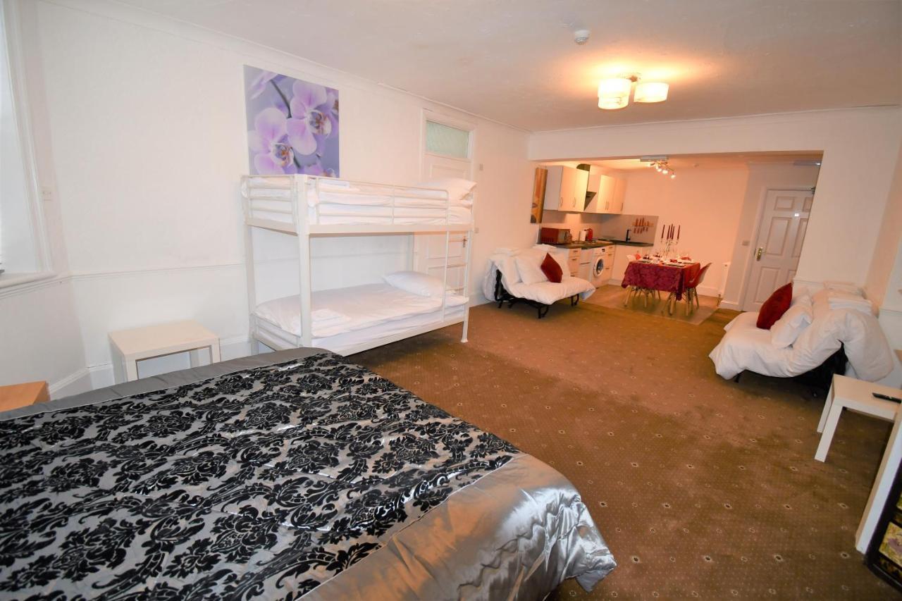 Bourne Hall 2*