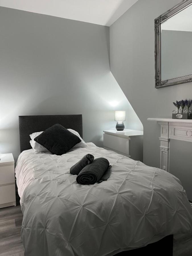Entire Spacious 4 Bedroom In Apartment Bournemouth