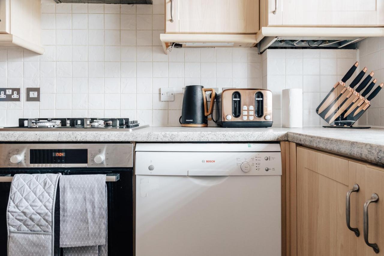 Quality Front Sleep Up To 7 Guests * Bournemouth