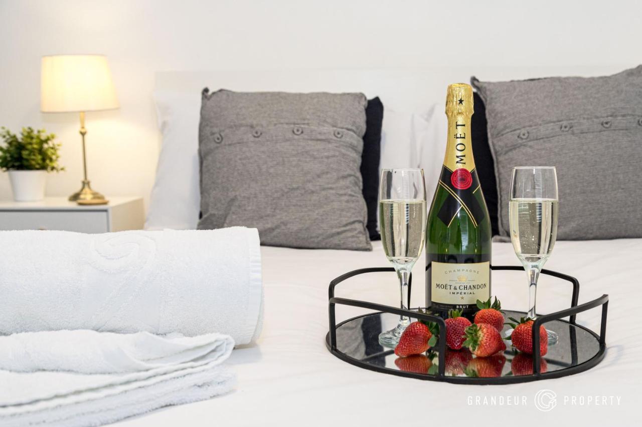 Quirky Newly Renovated With Parking - Cobalt Levels * Bournemouth