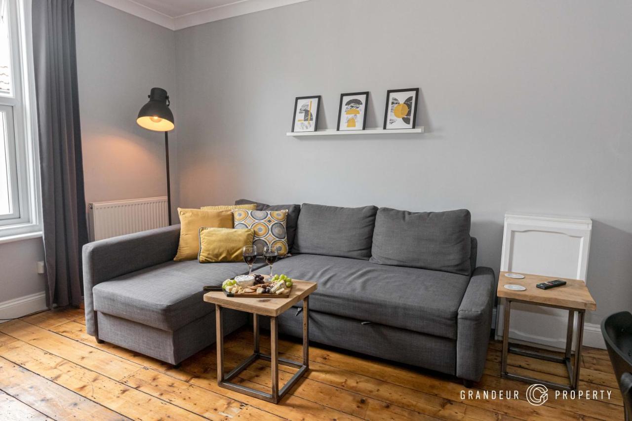 Quirky Newly Renovated With Parking - Cobalt Levels Apartment