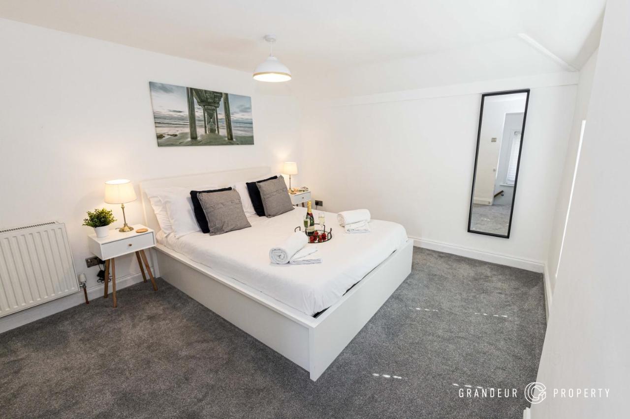 Quirky Newly Renovated With Parking - Cobalt Levels *