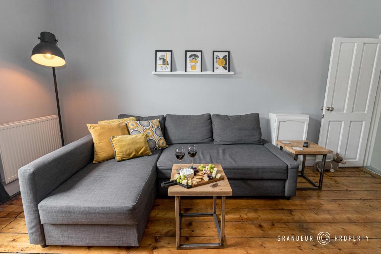 Apartment Quirky Newly Renovated With Parking - Cobalt Levels Bournemouth