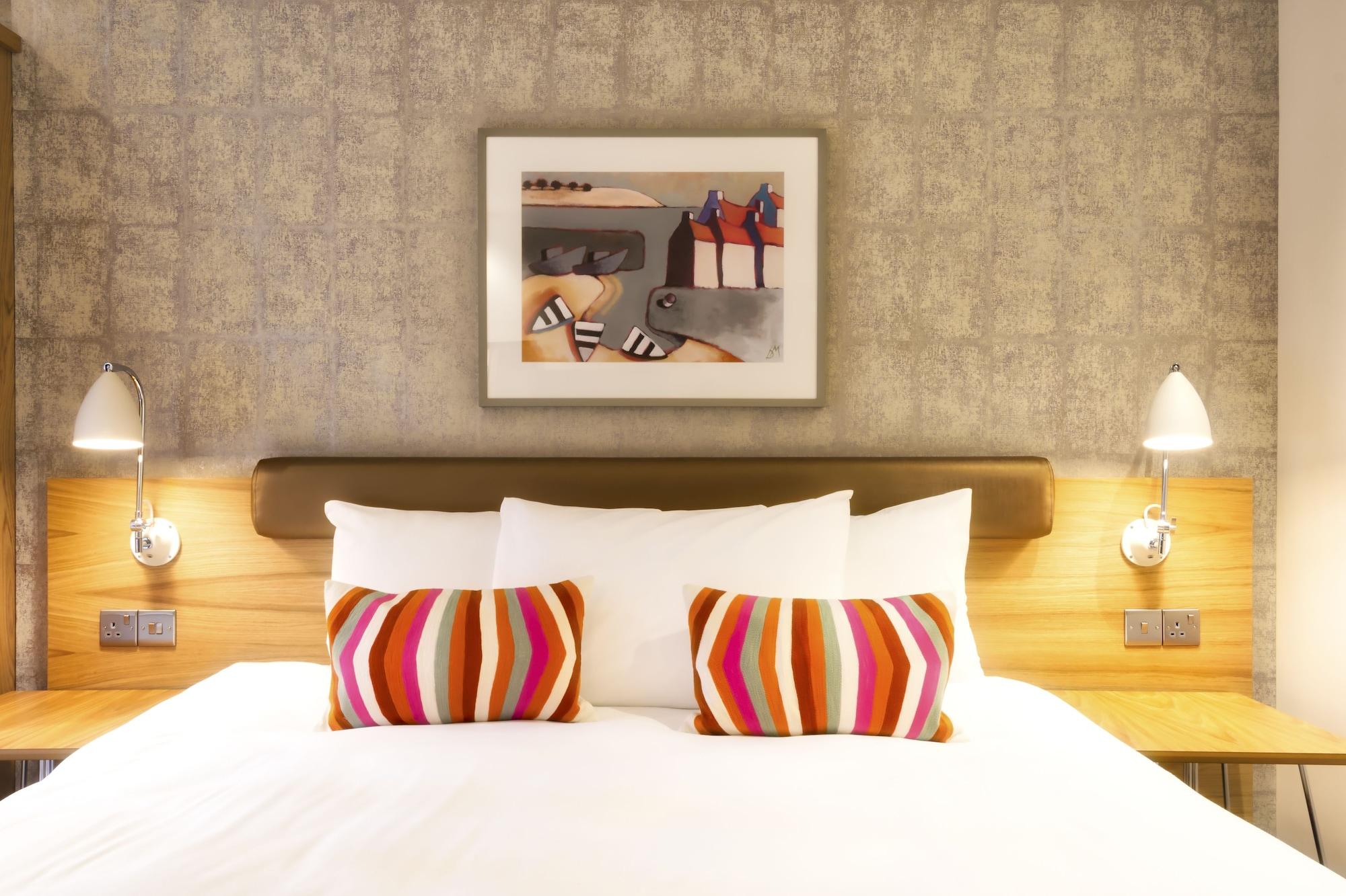 Hotel The Orchid 4*