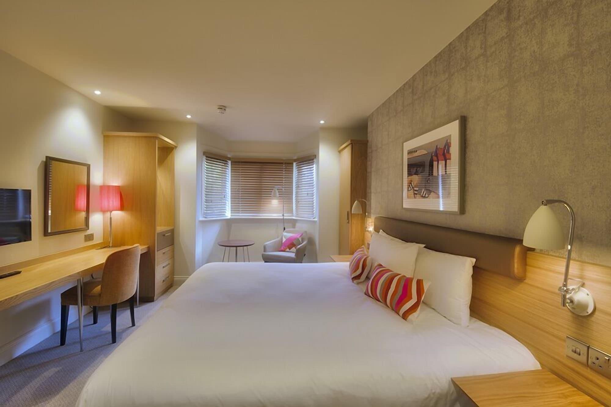 Hotel The Orchid 4*